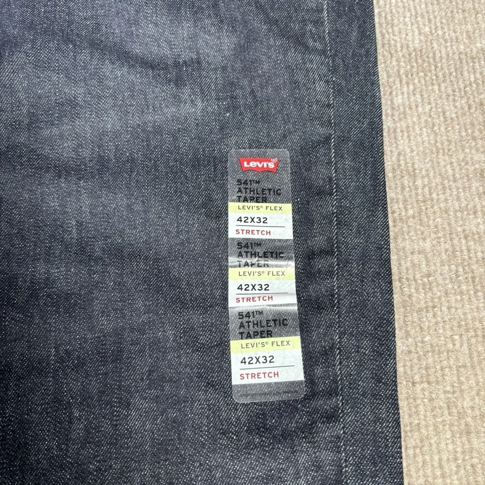 Levis 541 Jeans Mens 42x32 Athletic Fit Tapered Dark Blue Denim Stretch NWT‎